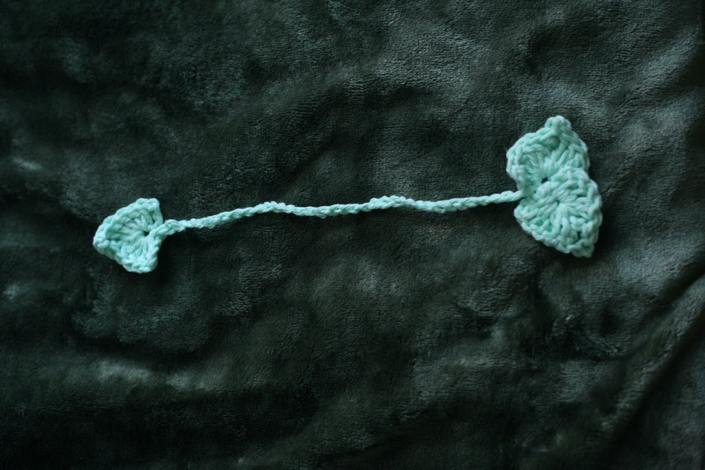 Marcapáginas de crochet de vid