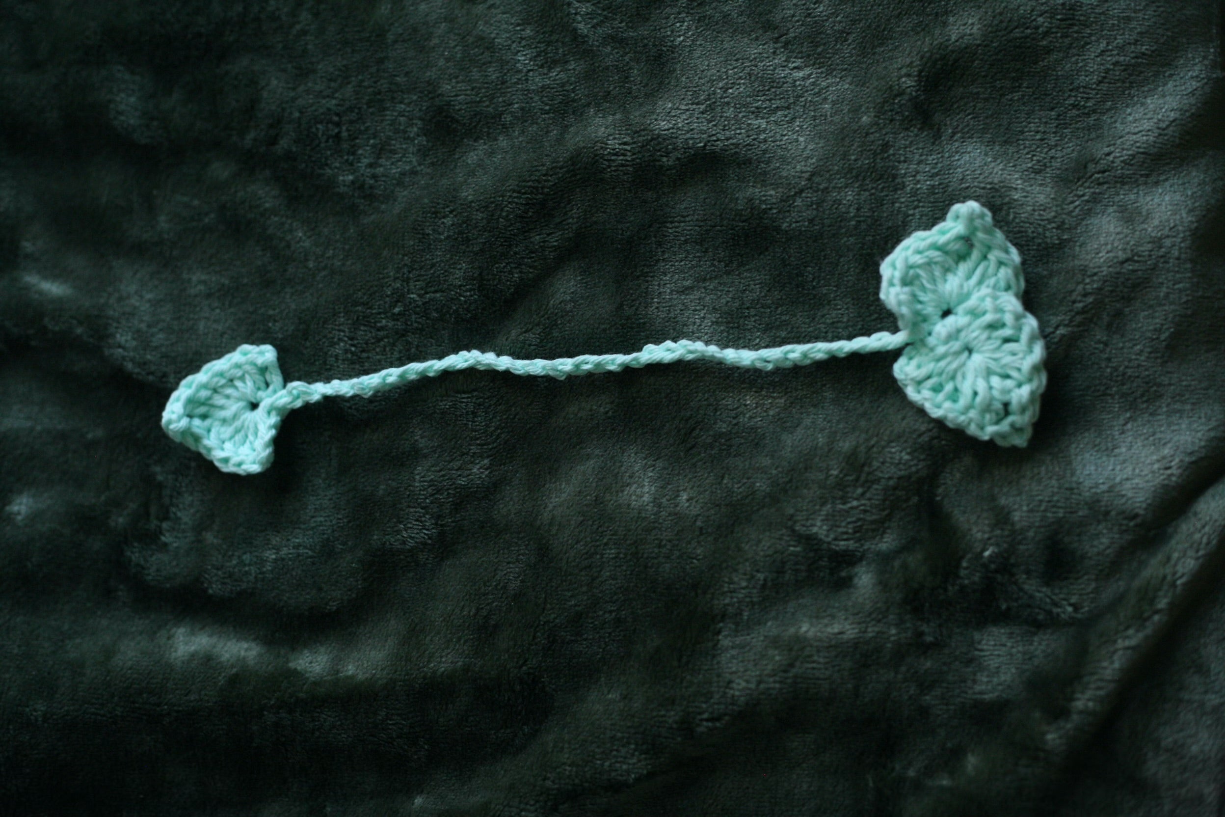 Marcapáginas de crochet de vid